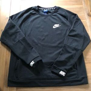 Nike Crew Neck - Large